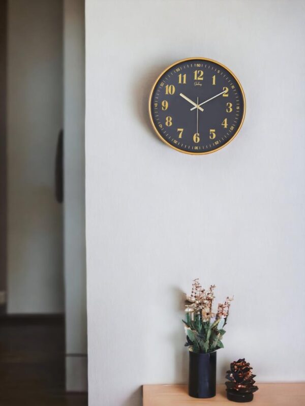 Galaxy Eskitme Kadran Sessiz Akar Klasik Rakamlı Ev ve Ofis Duvar Saati – 30 Cm Gold / Lacivert - Görsel 3